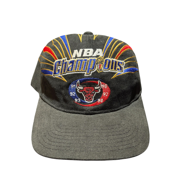 Vintage 97/98 NBA Champions Chicago Bulls STARTER Hat