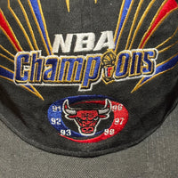 Vintage 97/98 NBA Champions Chicago Bulls STARTER Hat